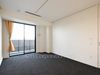 Bedroom ※Photo of the same layout on 8 floor. Decoration and fixture may differ.