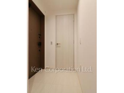 Entrance ※Photo of the same layout on 3 floor. Decoration and fixture may differ.