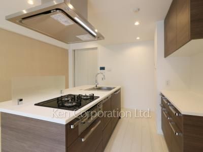 Kitchen ※Photo of the same layout on 3 floor. Decoration and fixture may differ.