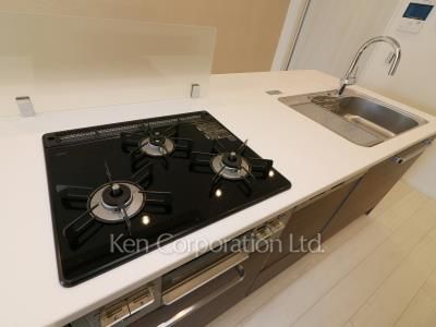 Kitchen ※Photo of the same layout on 3 floor. Decoration and fixture may differ.
