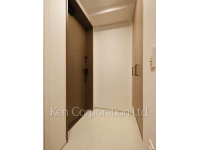 Entrance ※Photo of the same layout on 2 floor. Decoration and fixture may differ.
