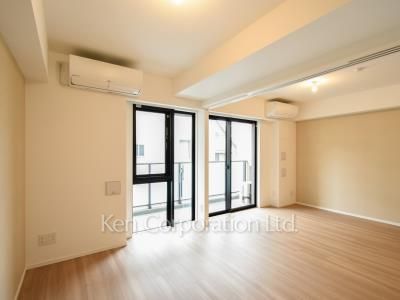 Bedroom ※Photo of the same layout on 2 floor. Decoration and fixture may differ.