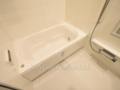 Bath ※Photo of the same layout on 2 floor. Decoration and fixture may differ.