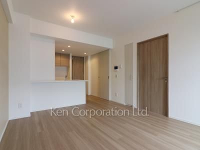Living-Dining ※Photo of the same layout on 4 floor. Decoration and fixture may differ.