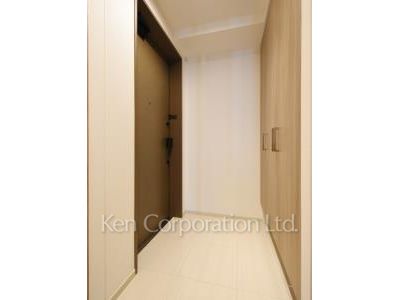 Entrance ※Photo of the same layout on 4 floor. Decoration and fixture may differ.