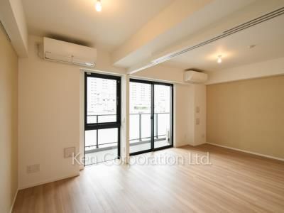 Bedroom ※Photo of the same layout on 4 floor. Decoration and fixture may differ.