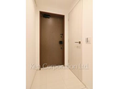 Entrance ※Photo of the same layout on 3 floor. Decoration and fixture may differ.