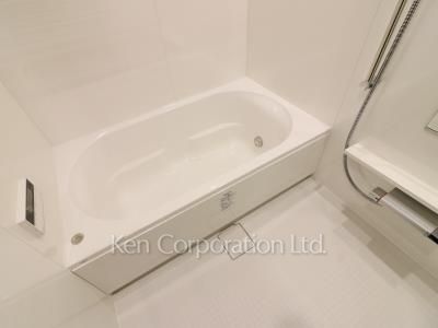 Bath ※Photo of the same layout on 3 floor. Decoration and fixture may differ.