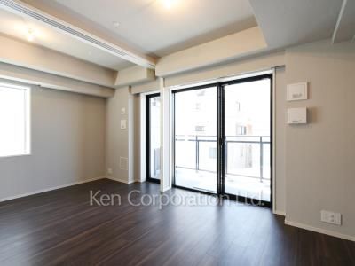 Living-Dining ※Photo of the same layout on 4 floor. Decoration and fixture may differ.