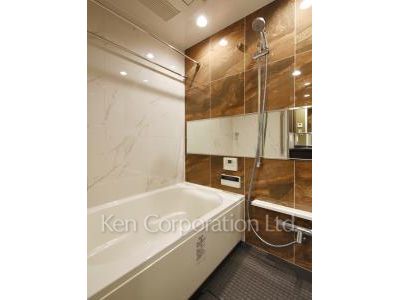 Bath ※Photo of the same layout on 4 floor. Decoration and fixture may differ.