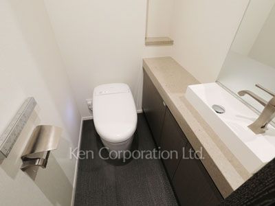 Lavatory ※Photo of the same layout on 3 floor. Decoration and fixture may differ.