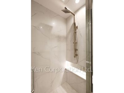 Shower Space ※Photo of the same layout on 3 floor. Decoration and fixture may differ.
