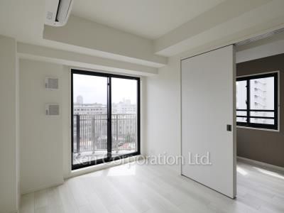 Living-Dining ※Photo of the same layout on 8 floor. Decoration and fixture may differ.