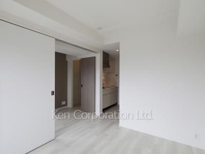 Living-Dining ※Photo of the same layout on 8 floor. Decoration and fixture may differ.