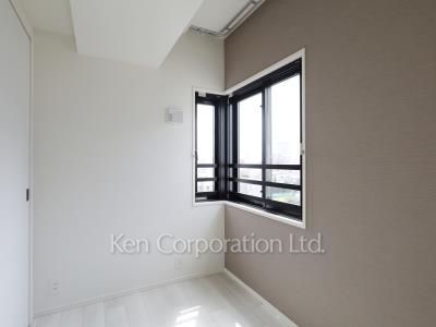 Bedroom ※Photo of the same layout on 8 floor. Decoration and fixture may differ.