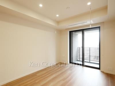 Living-Dining ※Photo of the same layout on 8 floor. Decoration and fixture may differ.
