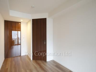 Bedroom ※Photo of the same layout on 8 floor. Decoration and fixture may differ.