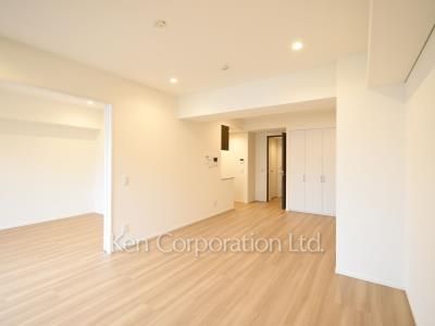 Living-Dining ※Photo of the same layout on 3 floor. Decoration and fixture may differ.