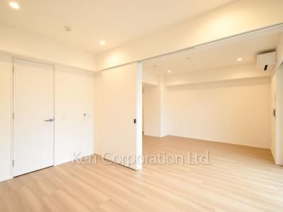 Bedroom ※Photo of the same layout on 3 floor. Decoration and fixture may differ.