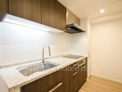 Kitchen ※Photo of the same layout on 3 floor. Decoration and fixture may differ.