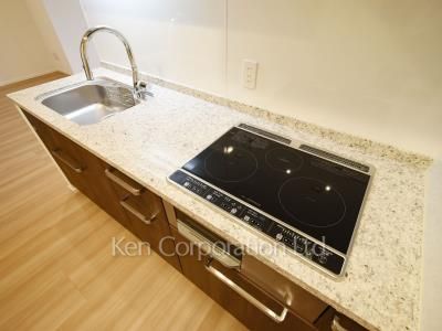 Kitchen ※Photo of the same layout on 3 floor. Decoration and fixture may differ.