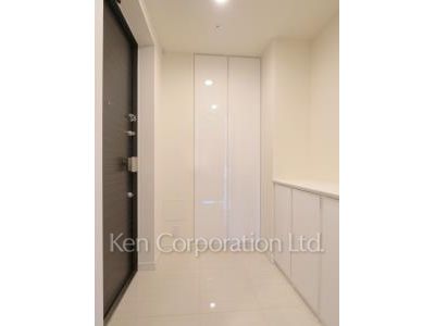 Entrance ※Photo of the same layout on 20 floor. Decoration and fixture may differ.