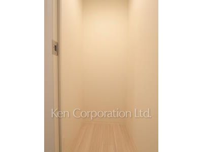 Storage ※Photo of the same layout on 22 floor. Decoration and fixture may differ.