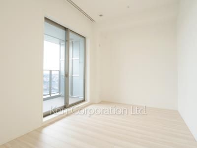Bedroom ※Photo of the same layout on 22 floor. Decoration and fixture may differ.