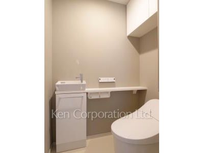 Lavatory ※Photo of the same layout on 22 floor. Decoration and fixture may differ.