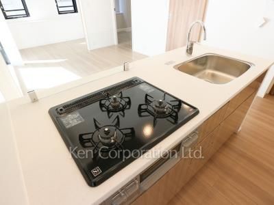 Kitchen ※Photo of the same layout on 5 floor. Decoration and fixture may differ.