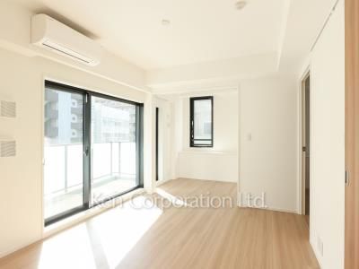 Living-Dining ※Photo of the same layout on 5 floor. Decoration and fixture may differ.