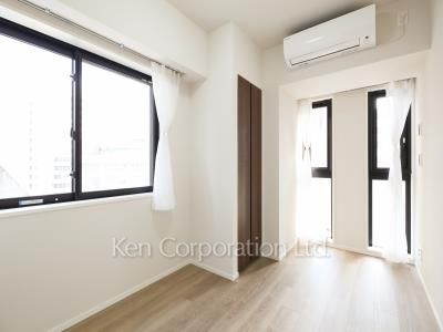 Bedroom ※Photo of the same layout on 9 floor. Decoration and fixture may differ.