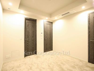 Bedroom ※Photo of the same layout on 4 floor. Decoration and fixture may differ.