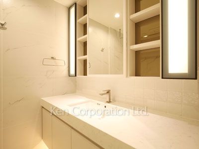 Powder Room ※Photo of the same layout on 4 floor. Decoration and fixture may differ.