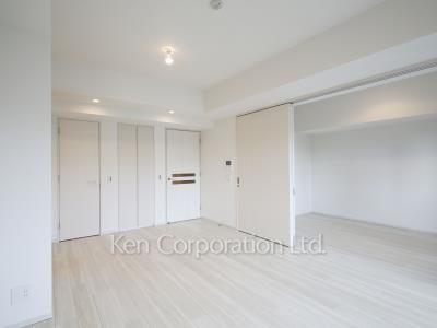 Living-Dining ※Photo of the same layout on 5 floor. Decoration and fixture may differ.