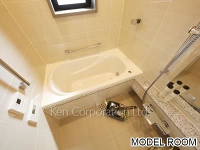 Bath Room *MODEL ROOM