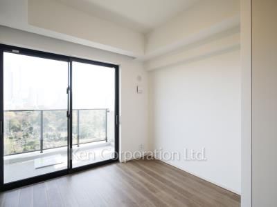 Bedroom ※Photo of the same layout on 11 floor. Decoration and fixture may differ.