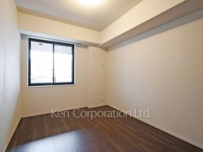 Bedroom ※Photo of the same layout on 4 floor. Decoration and fixture may differ.