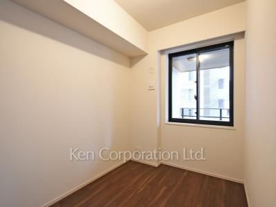 Bedroom ※Photo of the same layout on 4 floor. Decoration and fixture may differ.
