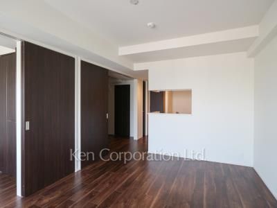 Living-Dining ※Photo of the same layout on 10 floor. Decoration and fixture may differ.