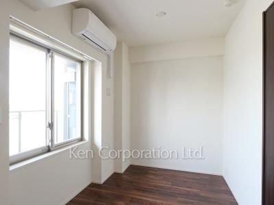 Bedroom ※Photo of the same layout on 10 floor. Decoration and fixture may differ.
