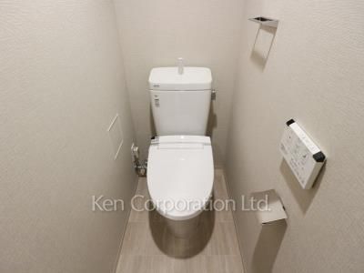 Lavatory ※Photo of the same layout on 10 floor. Decoration and fixture may differ.