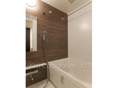 Bath ※Photo of the same layout on 2 floor. Decoration and fixture may differ.