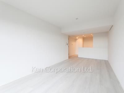 Living-Dining ※Photo of the same layout on 24 floor. Decoration and fixture may differ.