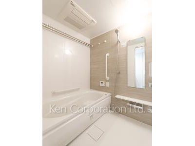 Bath ※Photo of the same layout on 24 floor. Decoration and fixture may differ.