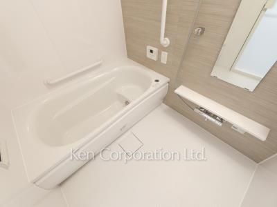 Bath ※Photo of the same layout on 24 floor. Decoration and fixture may differ.