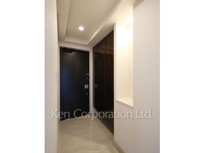 Entrance*Photo of similar layout