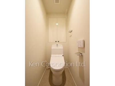 Lavatory ※Photo of the same layout on 10 floor. Decoration and fixture may differ.