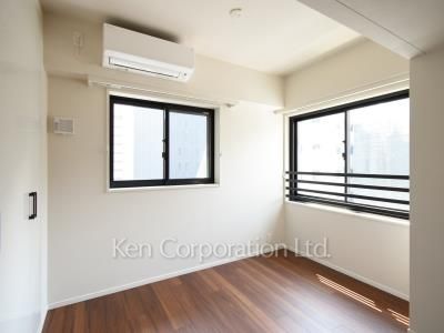 Bedroom ※Photo of the same layout on 10 floor. Decoration and fixture may differ.
