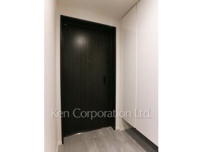 Entrance ※Photo of the same layout on 21 floor. Decoration and fixture may differ.